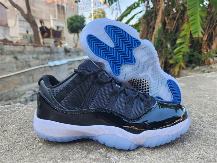 Men's Running weapon Air Jordan 11 Black Shoes 075 Men's Running weapon Air Jordan 11 Black Shoes 075